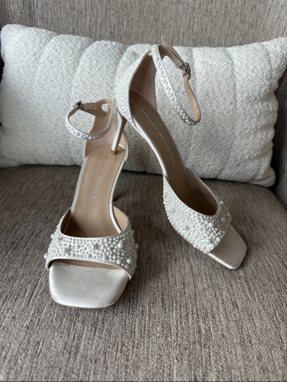 Stuart Weitzman Women's Bliss 75 Sandals Pearl-Embellished White Ankle-Strap Sz9 - Picture 6 of 13
